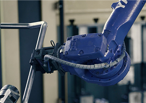 Automatische Rohrbiegeeinheit der LMS GmbH