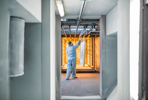 Lackierkabine für Metallkomponenten