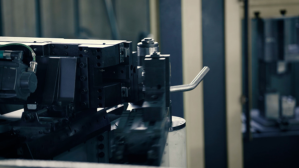 Rohrbiegeanlage der LMS Landshuter Metall- und Schweißtechnik GmbH